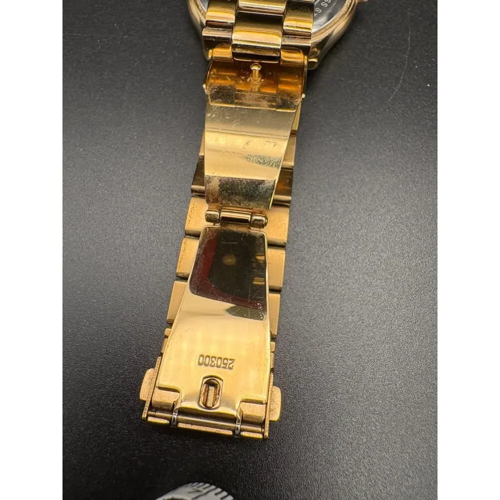 Michael Kors Slim Runway MK3590 Gold toned Stainless Steel Watch (needs battery)